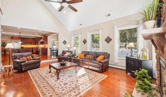 6139 PALOMINO Dr, Allentown, PA 18106