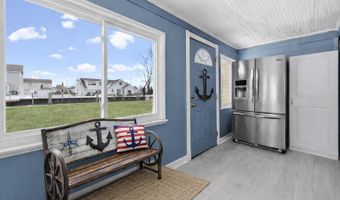 114 Interlochen Dr, Algonac, MI 48001