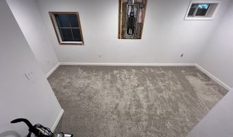 17 N Iowa Ave, Addison, IL 60101