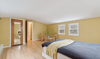 2422 Essex, Ann Arbor, MI 48104