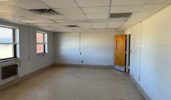 2801 DUNIVEN Cir, Amarillo, TX 79109