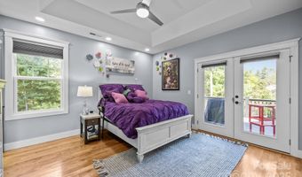 2 Wood Path Ln, Arden, NC 28704