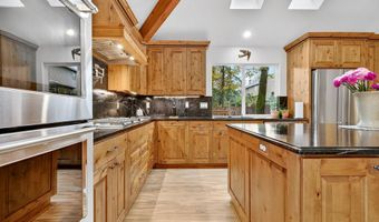 15100 SW GULL Dr, Beaverton, OR 97007