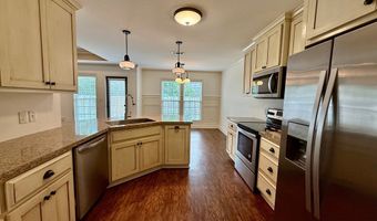 401 Spanish Moss Ln, Adel, GA 31620