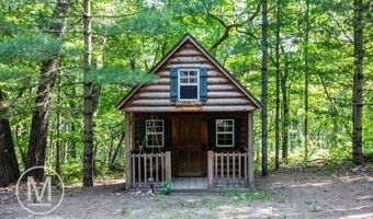 9057 Vergennes St SE, Ada, MI 49301