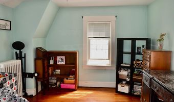 99 S Main St, Acushnet, MA 02743