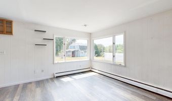 15 W Waterman Rd, Auburn, ME 04210