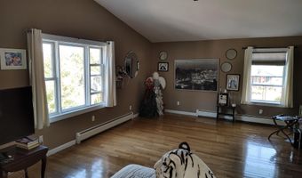 11 Bracket Cir, Charlestown, NH 03603