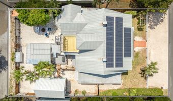 111 4th St, Apalachicola, FL 32320
