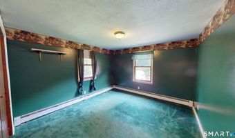 34 Angell Rd, Glocester, RI 02814