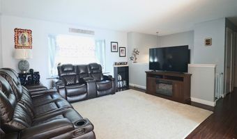 204 25th Ave SW, Altoona, IA 50009