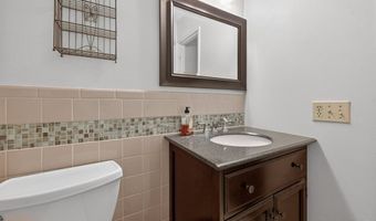 62 Monticello Dr 62, Branford, CT 06405