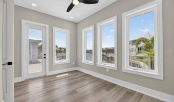 614 Pinckney Dr, Apollo Beach, FL 33572