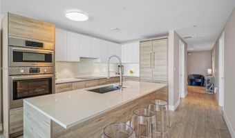 10201 E Bay Harbor Dr 601, Bay Harbor Islands, FL 33154