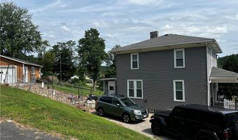 101 Lyons St, Adena, OH 43901