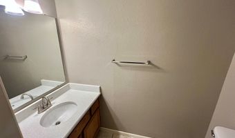 1031 N Chenango St, Angleton, TX 77515