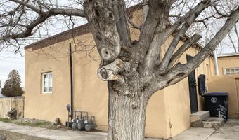 426 Headingly Ave NW B, Albuquerque, NM 87107