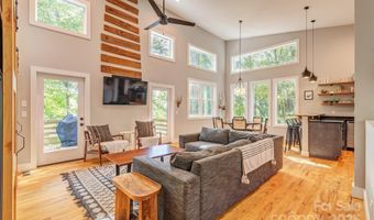 42 Salola St, Asheville, NC 28806