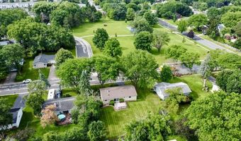 5514 Meadowood Dr, Fitchburg, WI 53711