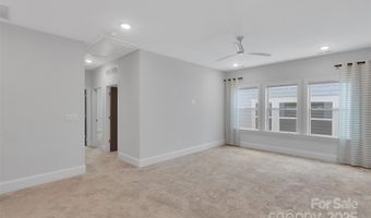 5052 Lesleewood Ct, Charlotte, NC 28226