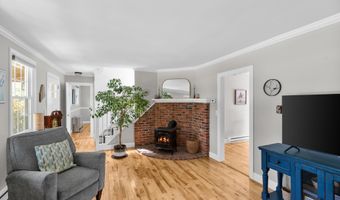 1486 Washington St, Bath, ME 04530