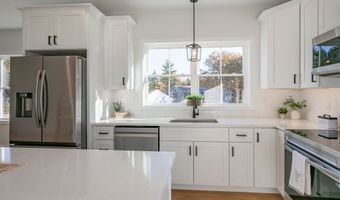 28 Dalton Dr, Barnstead, NH 03225