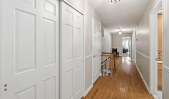 4053 WEDGEWOOD Rd, Allentown, PA 18104