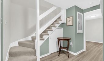 1223 N QUINN St, Arlington, VA 22209