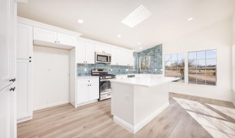 2498 W Columbine Ln, Benson, AZ 85602