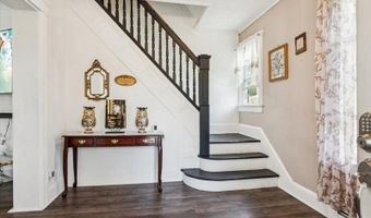 4 Park Heights Ave, Andover, NJ 07801