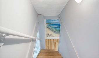 84 Hickory Dr, East Greenwich, RI 02818