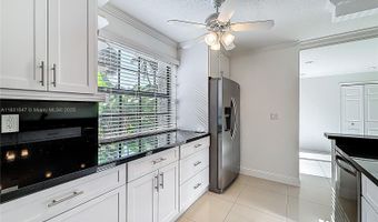 3552 Magellan Cir 122, Aventura, FL 33180