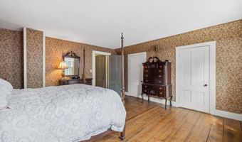 37 High St, Bradford, NH 03221