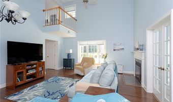 327 Corey Ln, Middletown, RI 02842