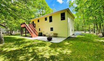 9 SYCAMORE Cir, Albrightsville, PA 18210