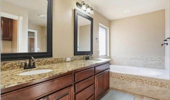 912 Stephanie Ln, Altus, OK 73521