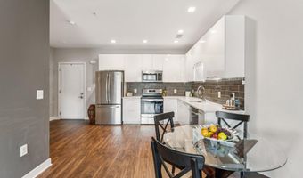 989 S BUCHANAN St 221, Arlington, VA 22204