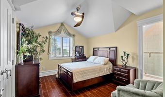 32 BENMORE Ter, Bayonne, NJ 07002