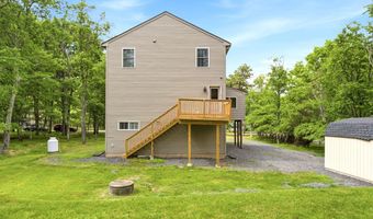 15 Bishop Cir, Albrightsville, PA 18210