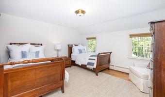 60 Old Wood Rd, Avon, CT 06001