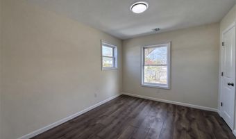 3323 Great Neck Rd, Amityville, NY 11701