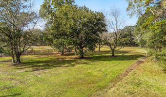 15804 Peapatch Rd, Biloxi, MS 39532