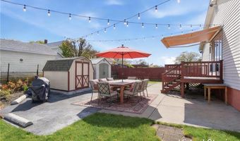 76 Sabra St, Cranston, RI 02910