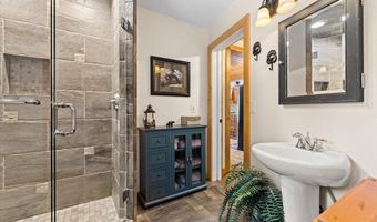 220 Old Maid Rd, Bayview, ID 83803