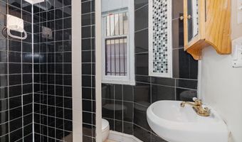 716 4TH St NE, Washington, DC 20002