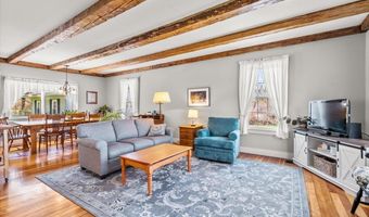 880 S Barre Rd, Barre, VT 05641