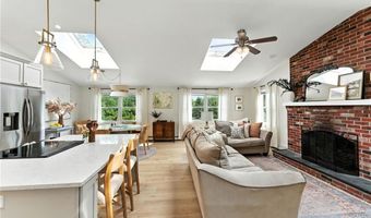 287 Cowesett Rd, Warwick, RI 02886