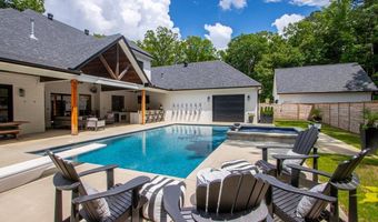 810 Caddo Dr, Benton, AR 72019