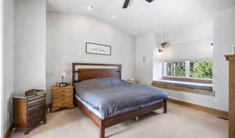 17130 Mayfield Dr, Bend, OR 97707
