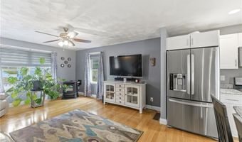 15 Aborn Ave, Cumberland, RI 02864